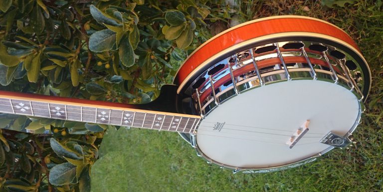 Tenor banjo – hmatník