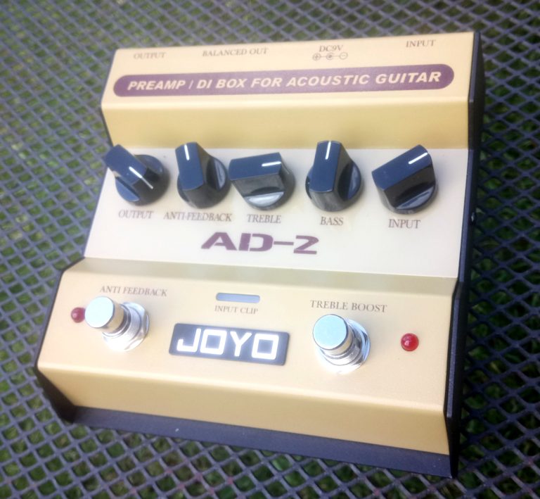 AD-2 akustický predzosilňovač a D.I. Box